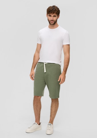 Regular Pantalon s.Oliver en vert