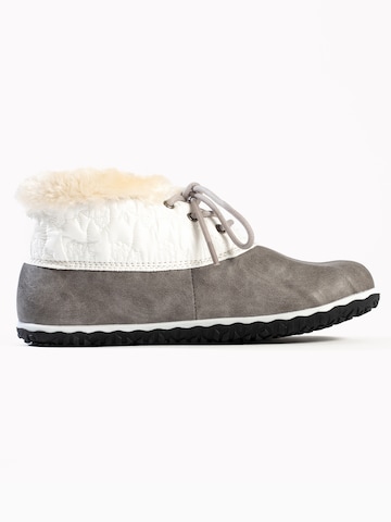 Minnetonka Lace-up bootie 'Tega' in Grey