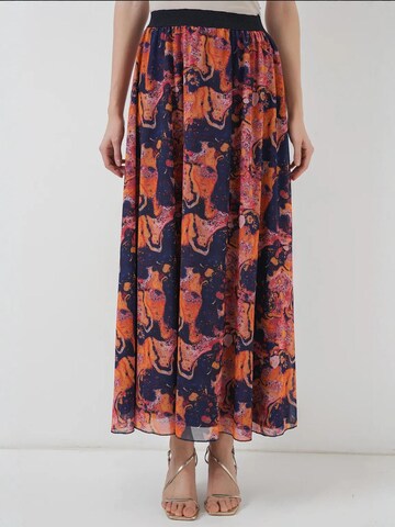 Bigdart Skirt in Orange: front