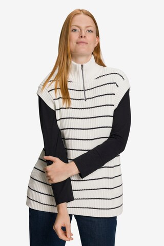 Ulla Popken Sweater in White: front