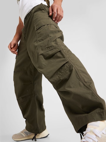 Carhartt WIPLoosefit Cargo hlače 'Jet' - zelena boja