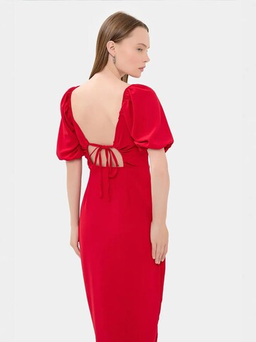 Abito di Hiccup in rosso