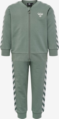 Hummel Sports Suit in Green: front