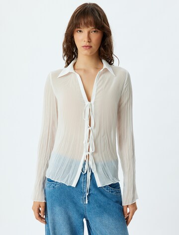 Koton Blouse in White: front