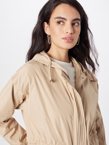 Oasis Between-seasons parka in Beige