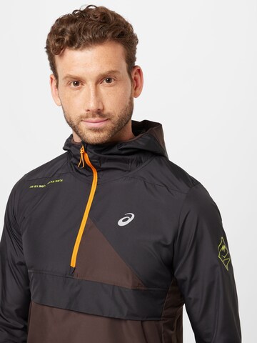 Veste de sport 'Fujitrail' ASICS en rouge