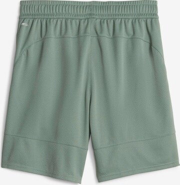Regular Pantaloni sport de la PUMA pe verde