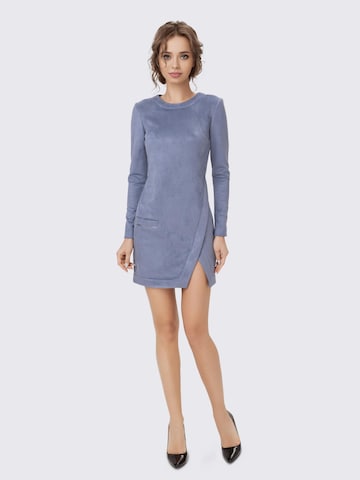 Anushka Jurk in Blauw