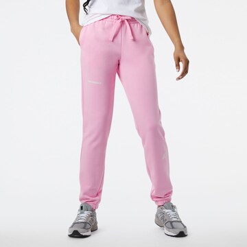 Tapered Pantaloni di new balance in rosa: frontale