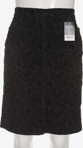 Bexleys Skirt in XXL in Black: front