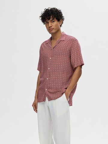 Fit confort Chemise 'SLHVero' SELECTED HOMME en rose : devant