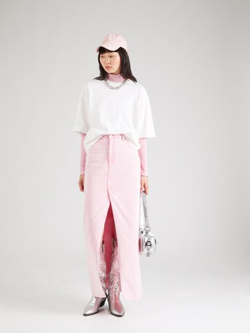 Monki Rock in Pink
