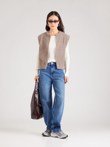 RINO & PELLE Knitted vest 'Elona' in Grey