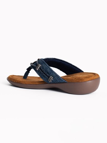 Minnetonka T-bar sandals 'Silverthorne360' in Blue
