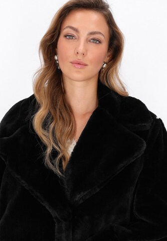faina Wintermantel 'Fashion Look' in Zwart
