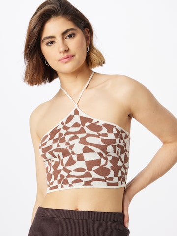 Monki Knitted Top in Brown: front