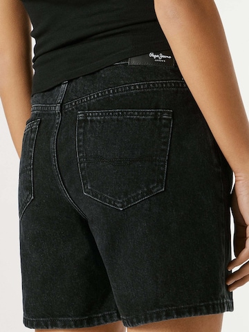 Pepe Jeans Regular Shorts in Schwarz