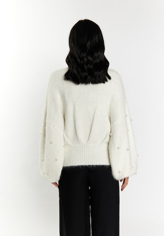 faina Sweater in White