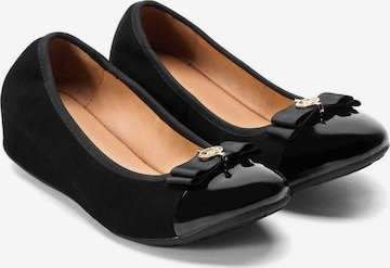 Kazar Ballet Flats in Black