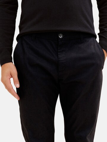 TOM TAILOR Regular Chino 'Travis' in Zwart