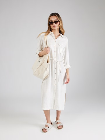 Robe-chemise 'Caro' ONLY en blanc