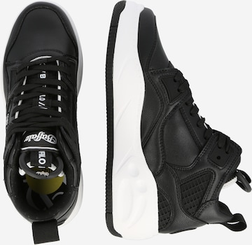 Sneaker low de la BUFFALO pe negru