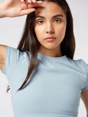 YO-GAYA Sporttop 'Short Sleeve Top' in Blauw