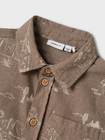 Coupe regular Chemise NAME IT en marron