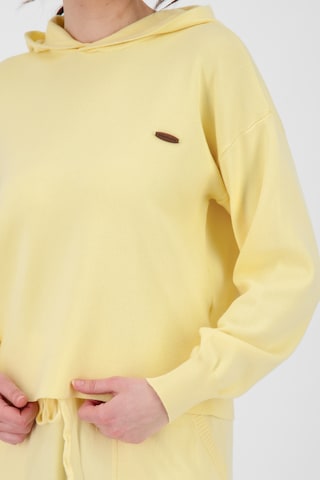 Alife and Kickin Sweater 'GwenAK' in Yellow
