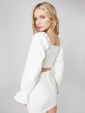 Hoermanseder x About You - Blusa 'Kimi' en blanco