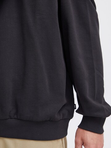 !Solid - Sweatshirt ' ILHAM ' em preto