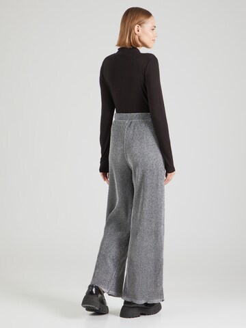 PIECES Wide leg Trousers 'PCROYA' in Silver