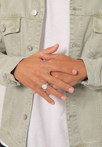 KUZZOI Ring in Silver: front