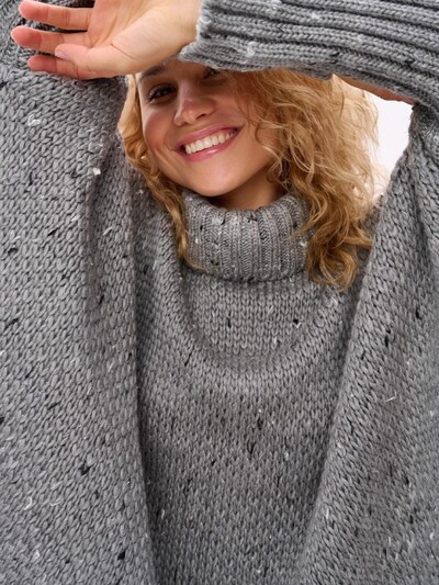 Blue Shadow Pullover in S-L in grau, Produktansicht