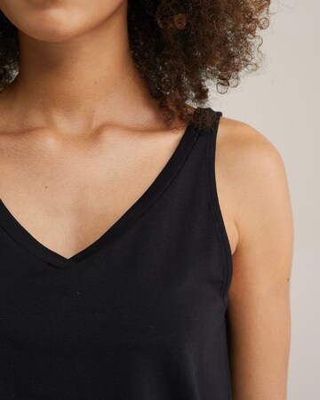 Top di WE Fashion in nero