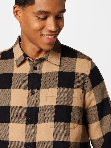 DEDICATED. Regular fit Button Up Shirt in Brown
