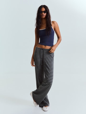 Bershka Ohlapna forma Hlače | siva barva