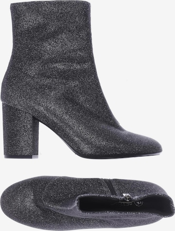 PETER KAISER Dress Boots in 38,5 in Silver: front