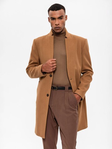 Antioch Between-seasons coat in Brown