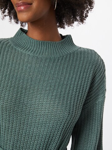 Missguided Sweater in Green