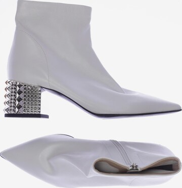 Malo Dress Boots in 38 in White: front