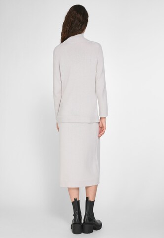 Fadenmeister Berlin Knitted dress in White