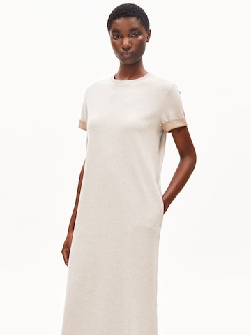 Robe 'Un-Wasted' ARMEDANGELS en beige : devant