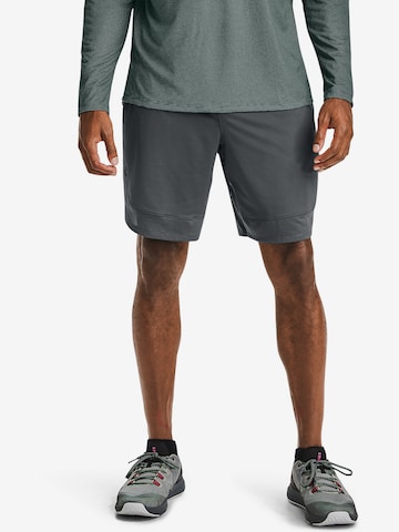 UNDER ARMOUR Loose fit Workout Pants in Grey: front