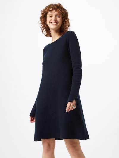 ARMEDANGELS Robes en maille 'NICAA' en marine, Vue avec modèle