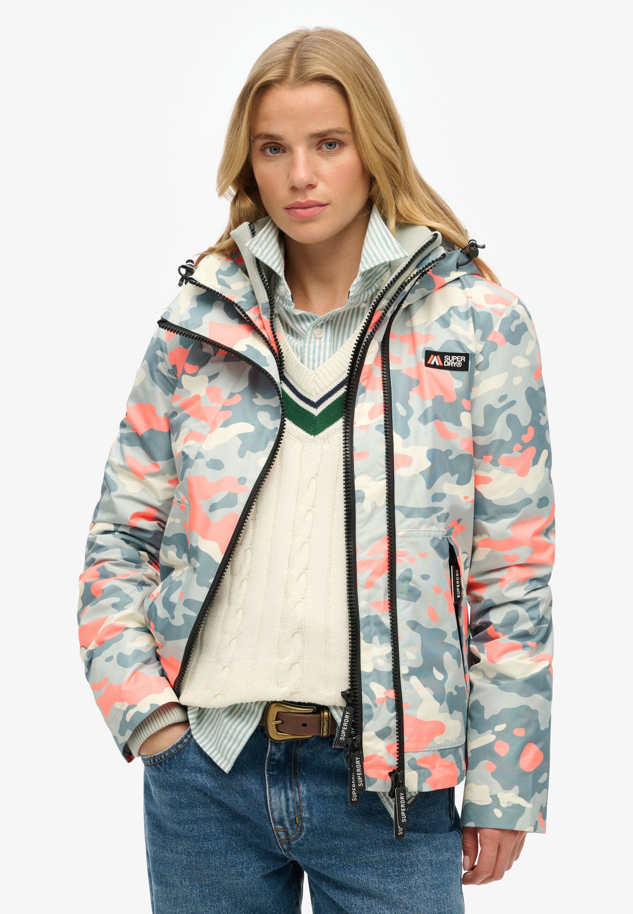 Superdry & Co Tussenjas in Grijs: voorkant