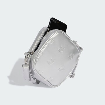 ADIDAS ORIGINALS - Bolso de hombro 'Adicolor Diamond Shaped' en plata