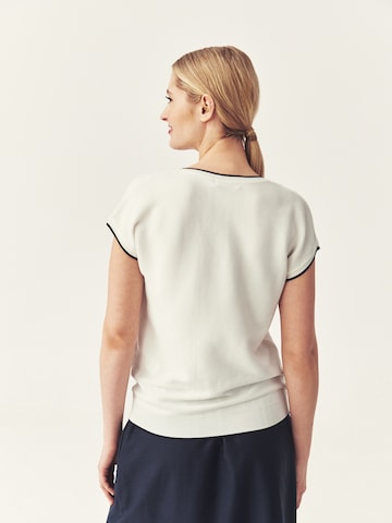 TATUUM - Blusa em branco