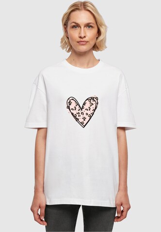 Merchcode Shirt 'Valentines Day - Leopard Heart' in White: front