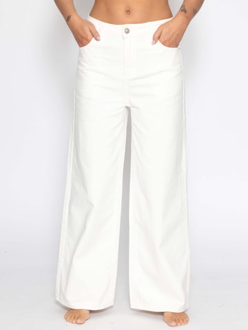 SASSYCLASSY Loosefit Hose‌‌‌ in Weiß